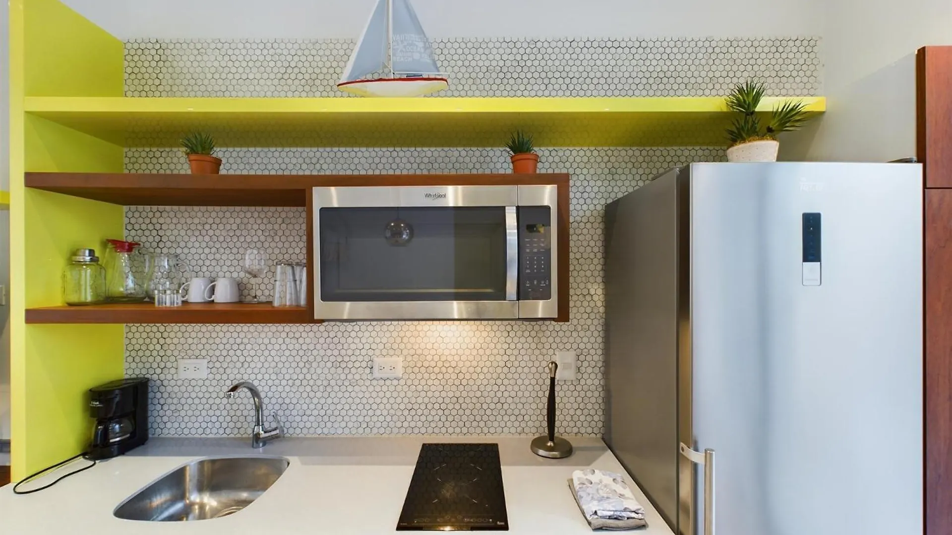 New! Central Apartment One Street From The Beach By Yeah بلايا ديل كارمن 0*,